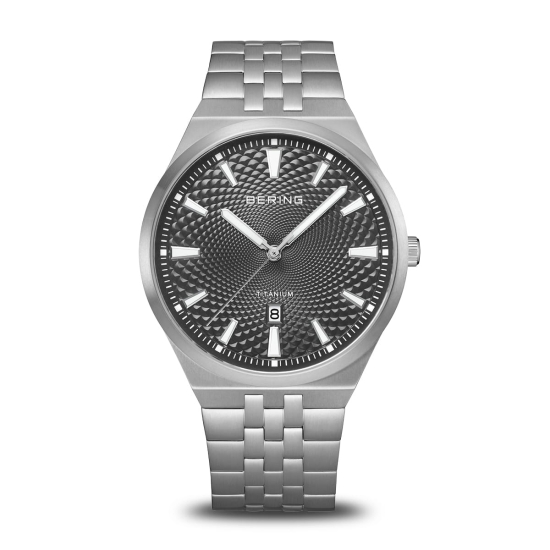 Bering Herrenuhr Titanium Datum Saphirglas 10BAR Schwarz 41mm 16141-703