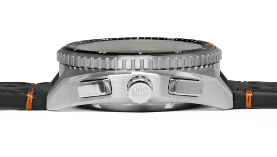 Preview: UMF Ruhla Herrenuhr Automatik Chrono Grün Saphirglas 42mm 1818-4