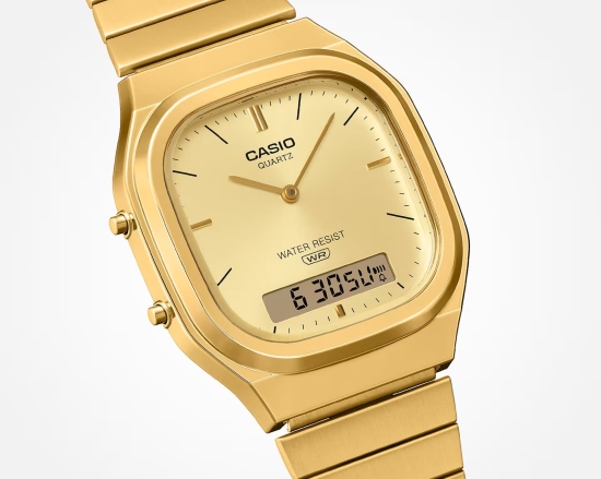 Preview: Casio Unisex Uhr Retro Analog/Digital Edelstahlband Goldfarben AQ-240EG-9AEF
