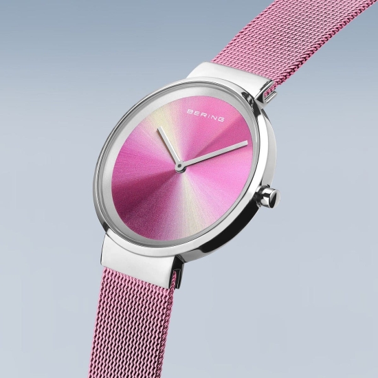Bering Damenuhr Saphirglas Pink 19031-999