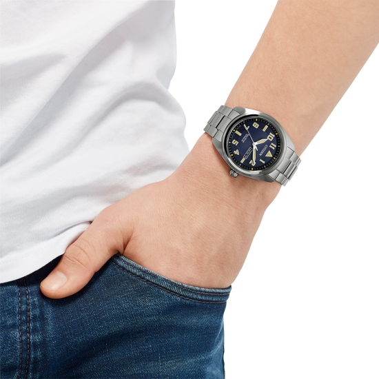 Preview: Citizen Herrenuhr Eco-Drive Solar Titan Saphirglas Datum Blau BM8560-88LC