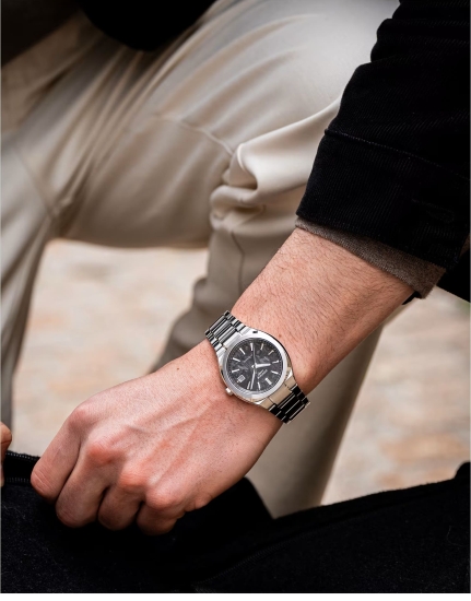 Preview: Casio Edifice Herrenuhr Automatik Saphirglas Schwarz 38mm EFK-200CD-1AER