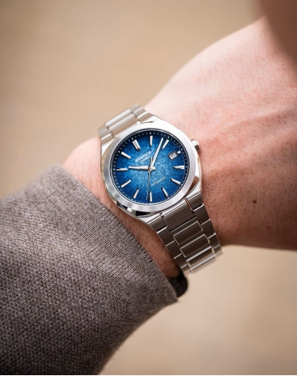 Preview: Casio Edifice Herrenuhr Automatik Saphirglas Blau 38mm EFK-200D-2AER