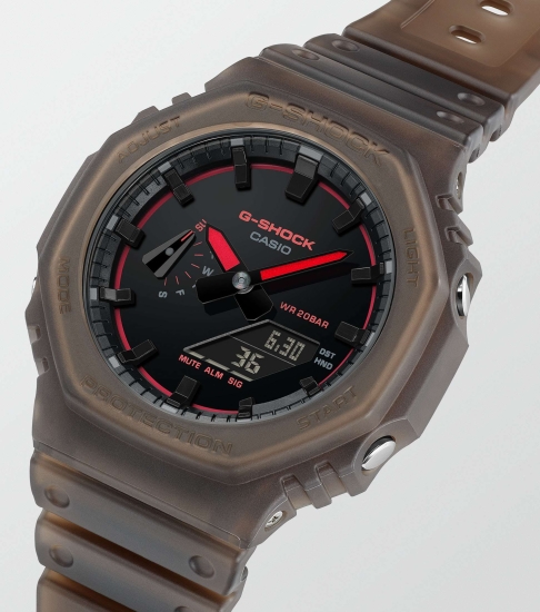 Preview: Casio G-SHOCK Herrenuhr Licht Transparent Braun GA-2100K-5AER
