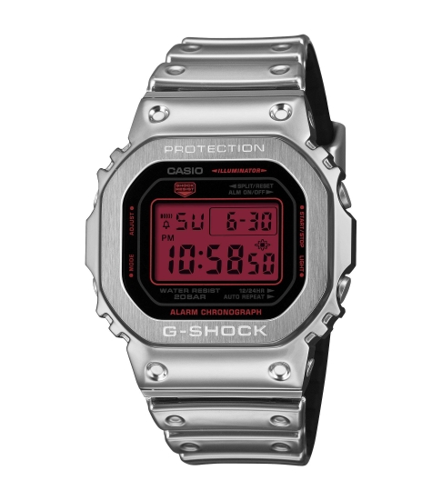 Casio G-SHOCK Metallic Herrenuhr Digital Silberfarben Rot GM-5600YRA-8ER
