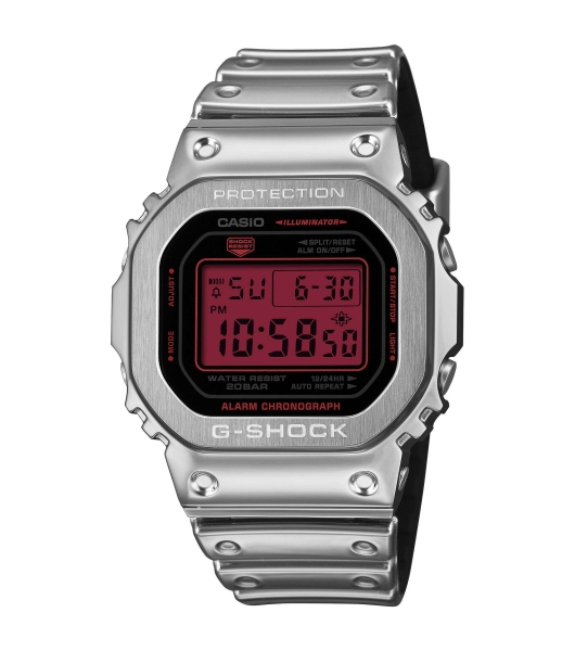 Casio G-SHOCK Metallic Herrenuhr Digital Silberfarben Rot GM-5600YRA-8ER